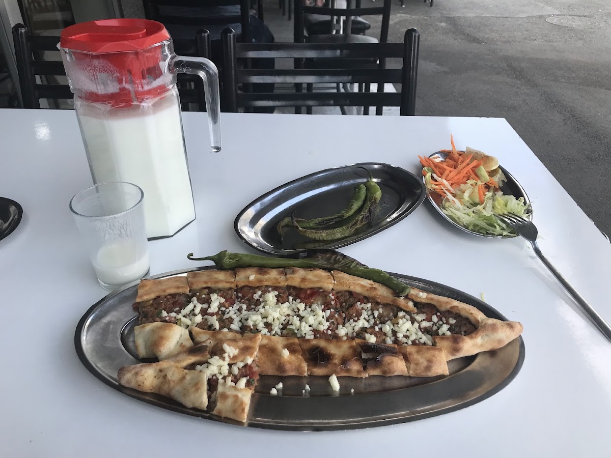 Karadeniz Pide Salonu (sezai Usta)