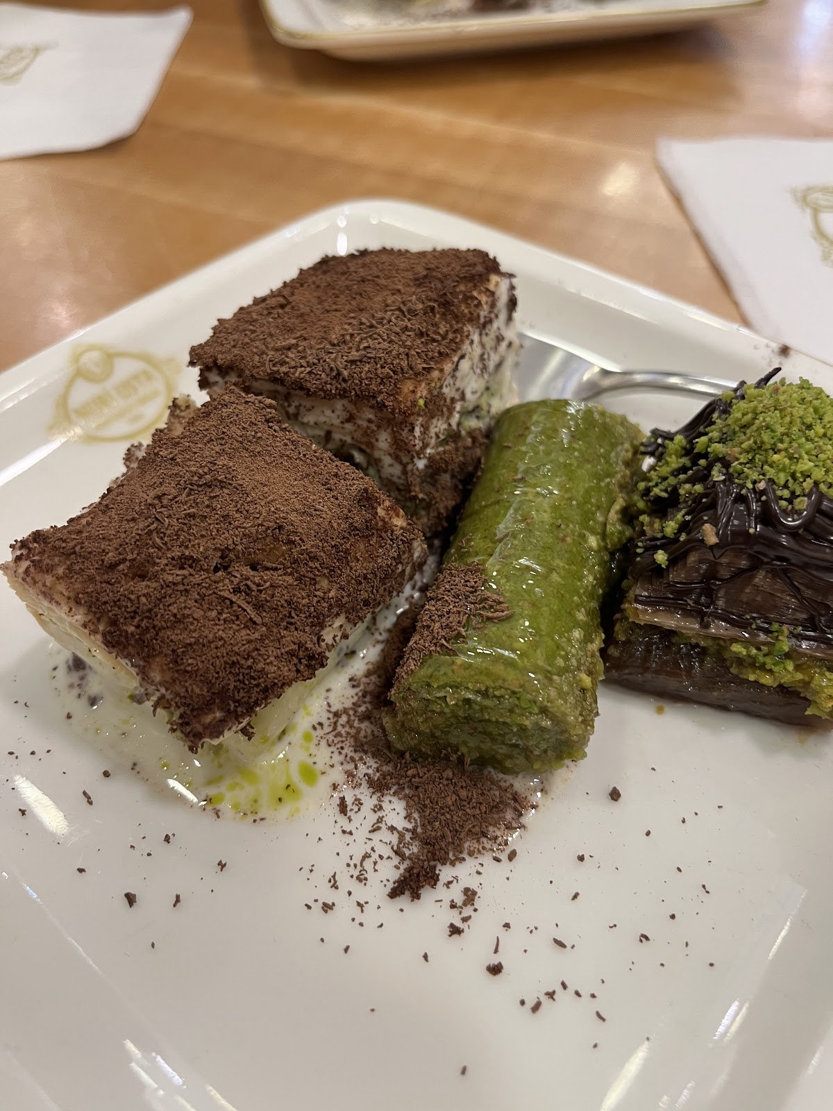 Nuri Usta Burma Kadayıf & Baklava galeri fotoğrafı 4