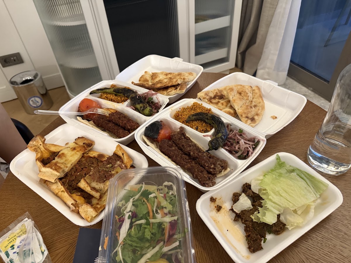 Paşa Bey Kebap - Lahmacun - Antalya galeri fotoğrafı 3