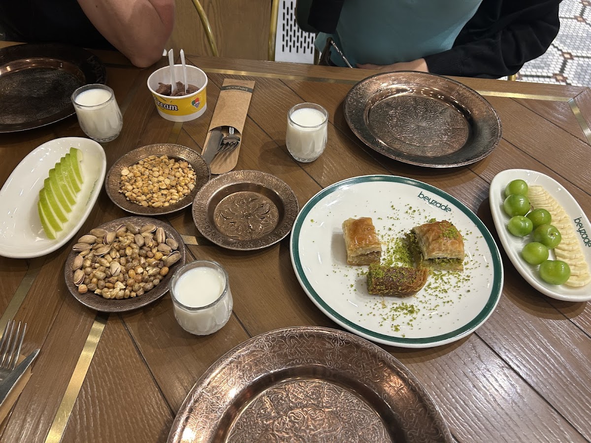 Beyzade Karaköy (künefe - Baklava - Kahvaltı) galeri fotoğrafı 4
