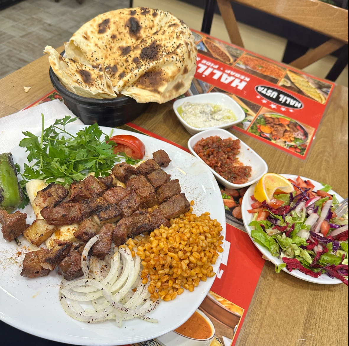 Hali̇l Usta Kebap & Lahmacun galeri fotoğrafı 4