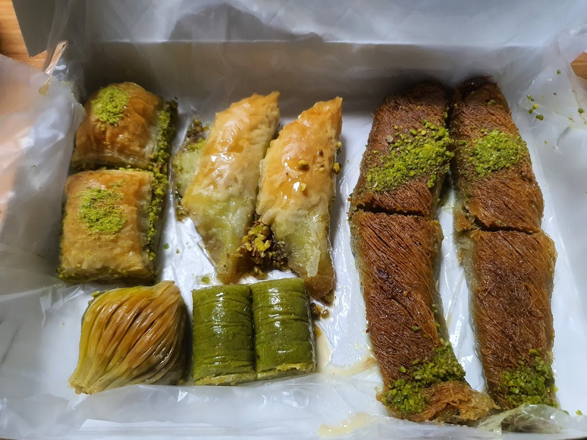 Yaşar Usta Burma Kadayıf & Baklava - Fatih Şube galeri fotoğrafı 3