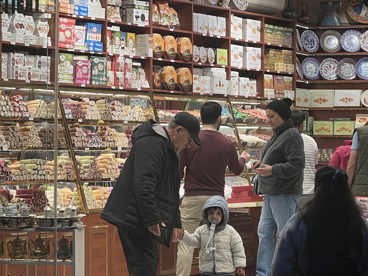 Tarihi Meşhur Beyoğlu Çikolatacısı galeri fotoğrafı 4