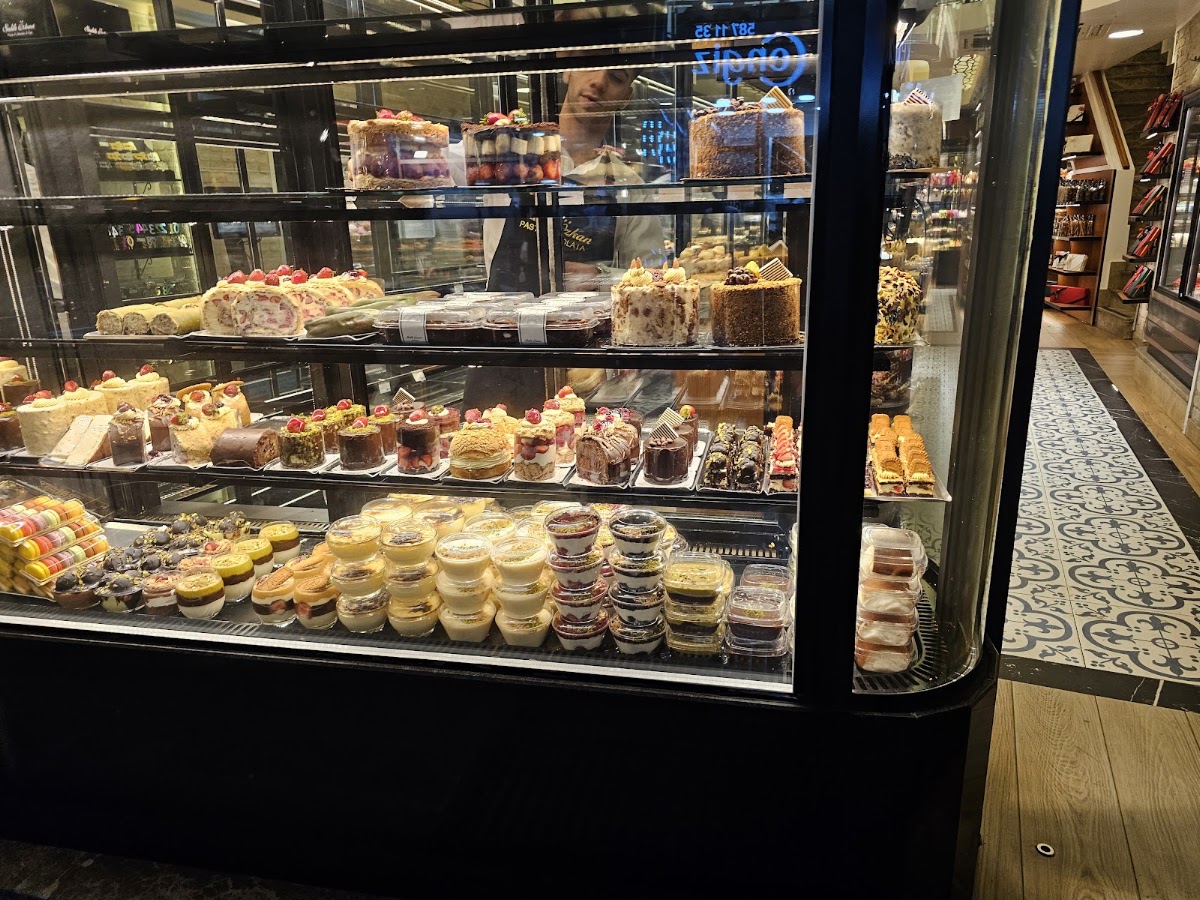 Salih Özkan Pasta Çikolata Kafe galeri fotoğrafı 4